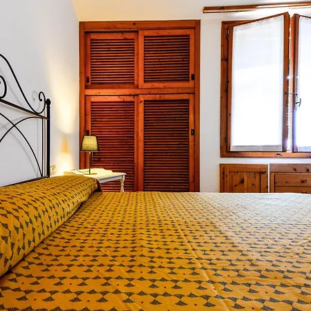 Apartament Golfo Di Campo